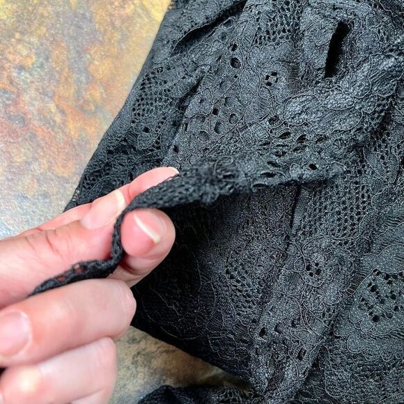 Cable & Gauge Black Lace Blouse Tie Neck Large - Picture 15 of 15